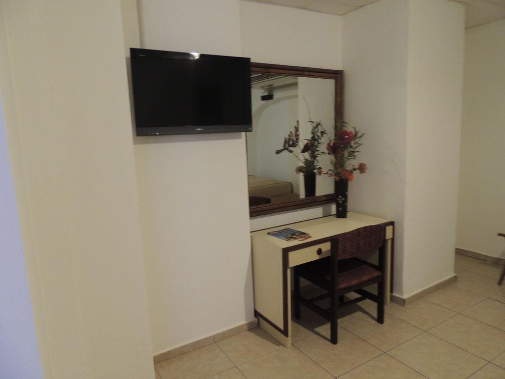 Hotel Colonial มายาเกซ ภายนอก รูปภาพ